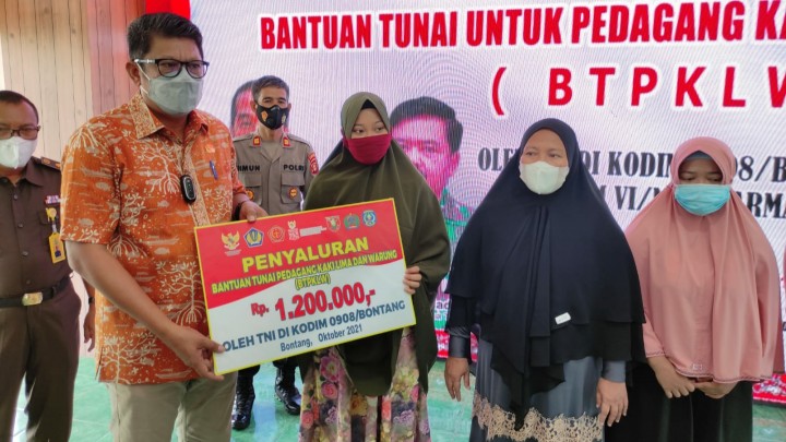 Bantuan Rp 1,2 Juta Mulai Disalurkan ke Pedagang Kecil