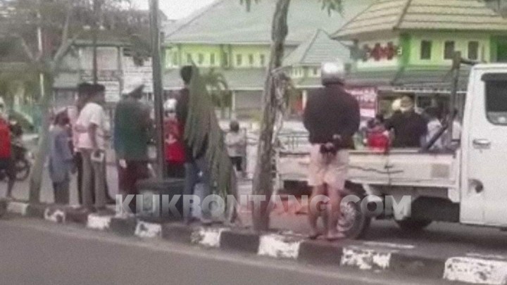 Lakalantas di Depan Ainia Rasyifa, Korban Tergeletak di Jalan