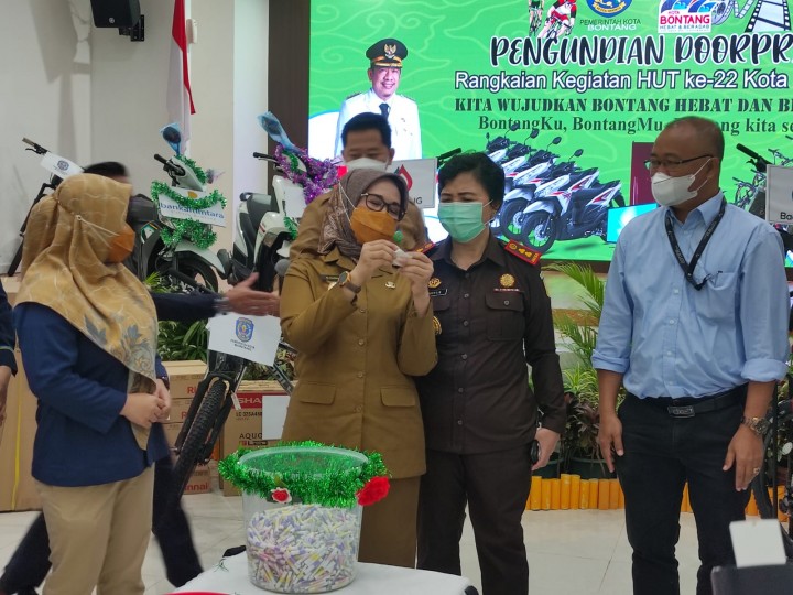 Rangkaian HUT Bontang, Pemkot Undi Doorprize Kulkas hingga Sepeda Motor