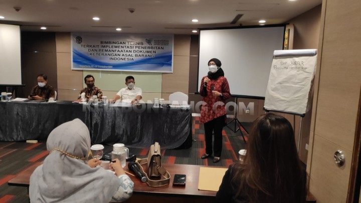 Gelar Bimtek Perizinan Ekspor - Impor, Wali Kota Basri Jamin Perizinan Usaha Dimudahkan