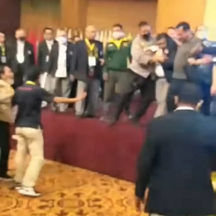 Raker KONI Kaltim Berakhir Ricuh, Pengurus Adu Jotos