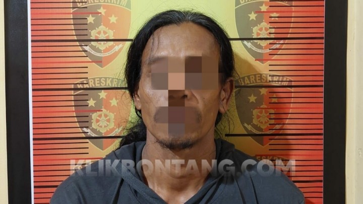 Gondrong Diringkus Polisi, Edarkan Sabu dari Rumah