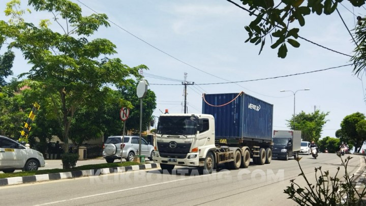 Truk Besar Bebas Melintas Tanpa Pengawalan, Kapolres Tunggu Peraturan Wali Kota