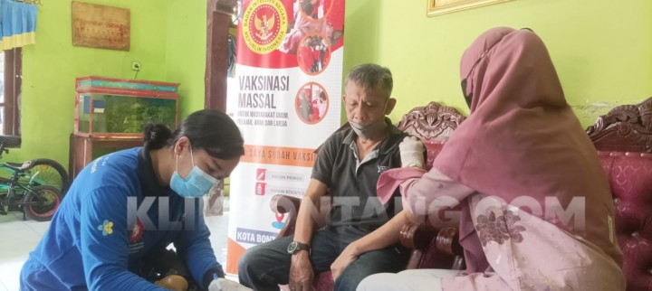 Binda Kaltim Gelar Vaksinasi door to door di Tanjung Laut Indah, Salurkan 200 Dosis