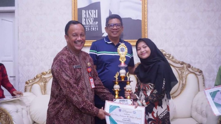 Serahkan Hadiah ke Pemenang TTG, Wali Kota: Pemkot Pasti Dukung Program Inovasi