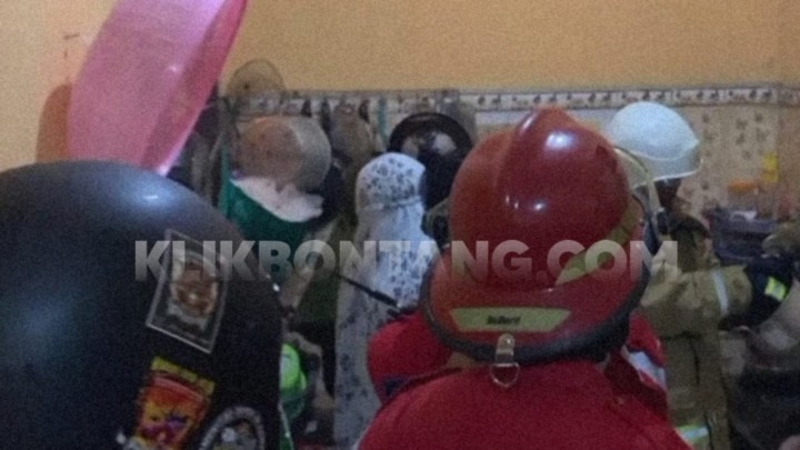 Kompor Ditinggal Menyala, Rumah Warga Telihan Nyaris Dilalap Si Jago Merah