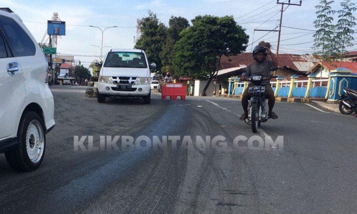 Solar Tumpah di Jalan Ahmad Yani, Polisi Usut Pemilik Kendaraan