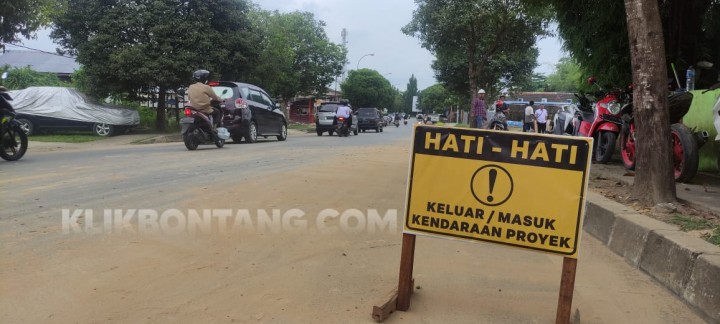 Warga Keluhkan Jalanan Berdebu Menuju Bontang Kuala