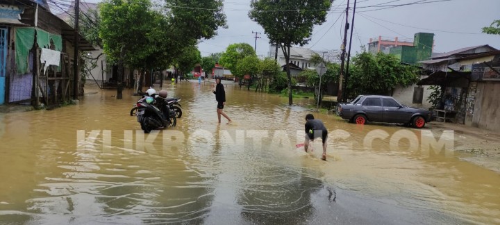 Air Sungai Meluap, Jalan Imam Bonjol Ditutup