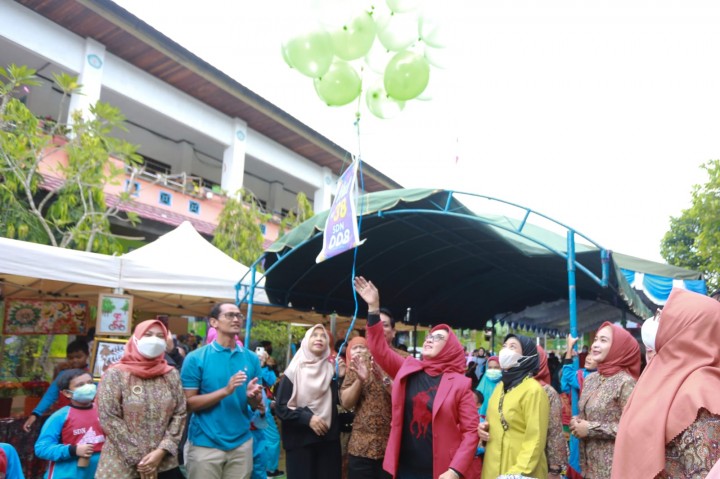 Hadiri HUT SD 08 Bontang Utara, Najirah Ajak Berlomba Tingkatkan Kualitas Pendidikan