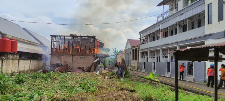 Kebakaran di Gunung Telihan, Dua Korban Dilarikan ke RSUD