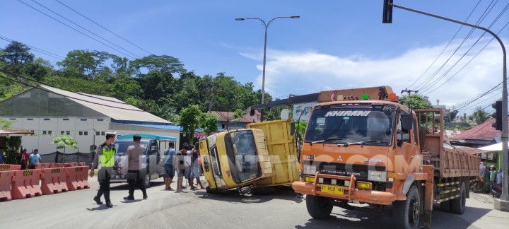 Sopir Truk Diminta Ganti Rugi Usai Tabrak Fasilitas Umum
