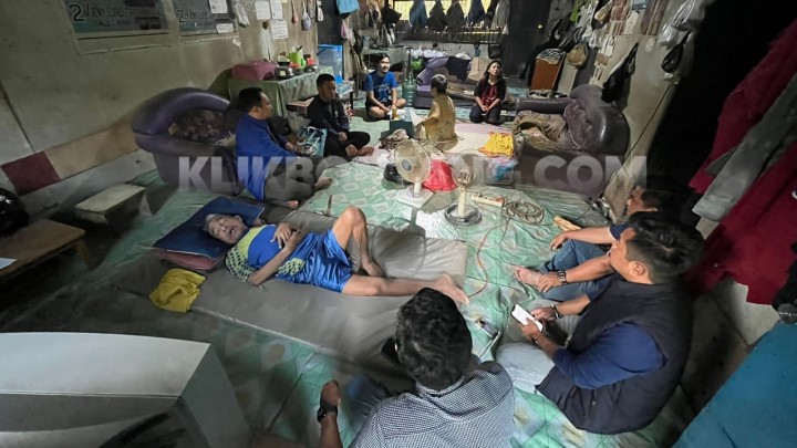 Malangnya Pasutri di Kanaan; Lumpuh dan Miskin, Dirawat dengan Keterbatasan