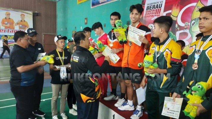 Bulu Tangkis Beregu Putra Sabet Emas, Putri Kantongi Perak