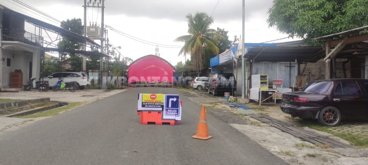Gelar Hajatan Nikah, Jalan P Suryanata Ditutup Sementara