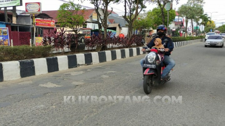 Jalan di Tengah Kota Diaspal Tahun Depan