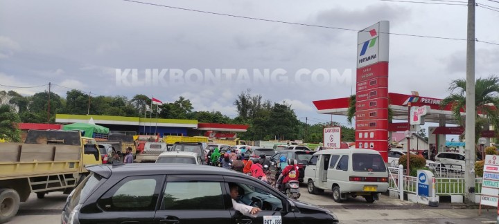 Kuota BBM di Bontang Melimpah; Tapi Antrean Panjang, Polisi Diminta Turun Tangan