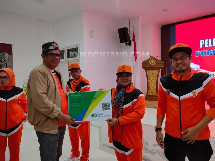 Lepas Kontingen Porprov, Basri Janjikan Bonus bagi Atlet Peraih Medali