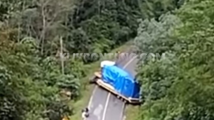 Jalan Poros Bontang - Samarinda Macet Total, Begini Situasi Terkini