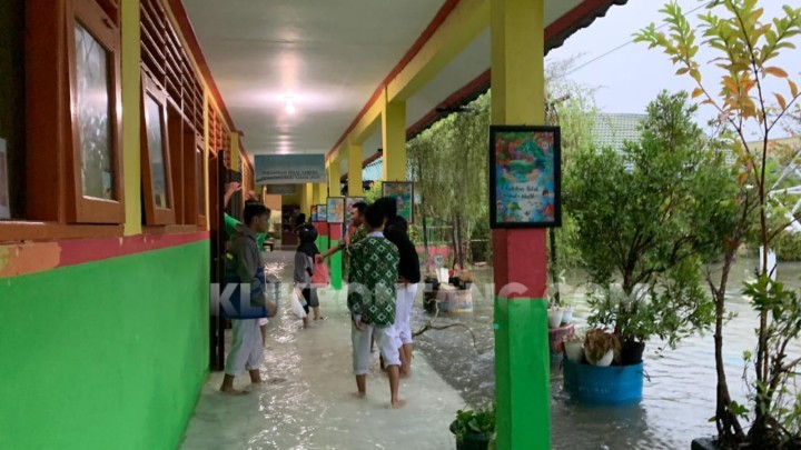5 Tahun Berturut-turut MAN Bontang Selalu Terendam Banjir Rob, Jam Belajar Terbuang