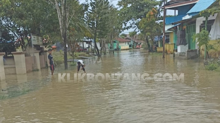 Air Sungai Guntung Meluap, Rendam Akses Warga