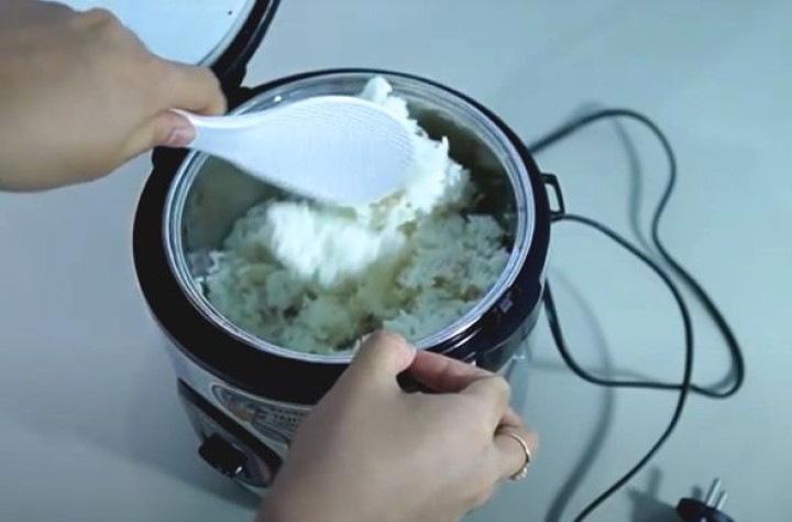 Pemerintah Bagikan 680 Ribu Rice Cooker Gratis Tahun Ini