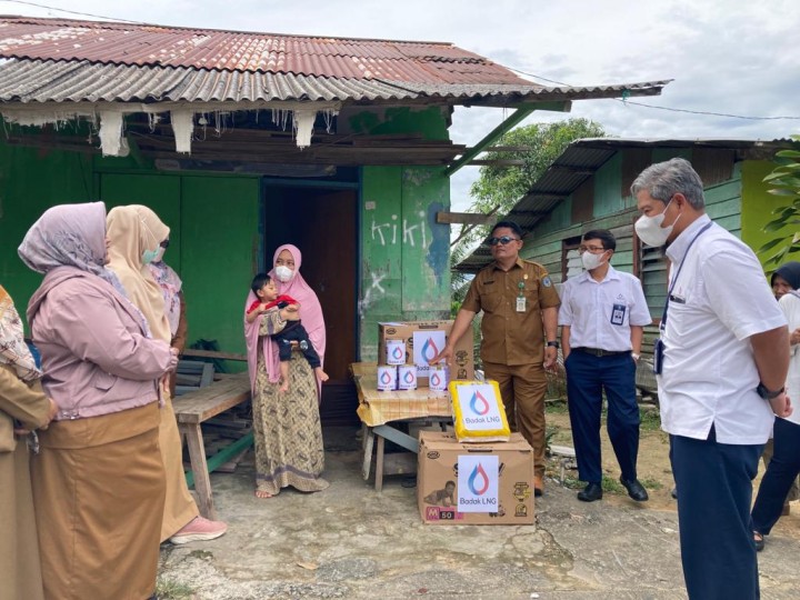 Badak LNG Berikan Bantuan untuk Balita Stunting di Sidrap