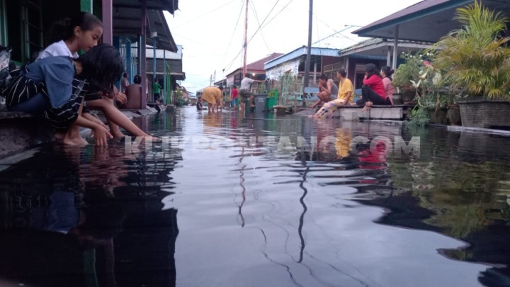 Banjir Rob Terjang Bontang Kuala, Diprediksi Sampai Minggu Depan Bertepatan Waktu Buka