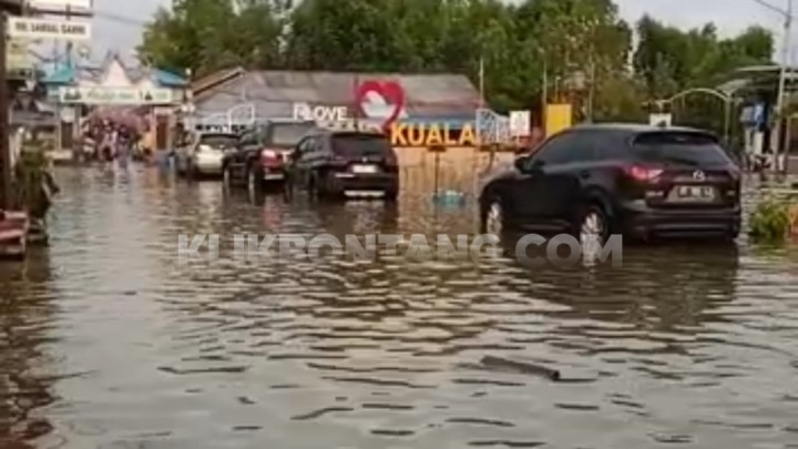 Pesisir Bontang Diterjang Banjir Rob 2 Kali Sehari, Akses Lumpuh Total