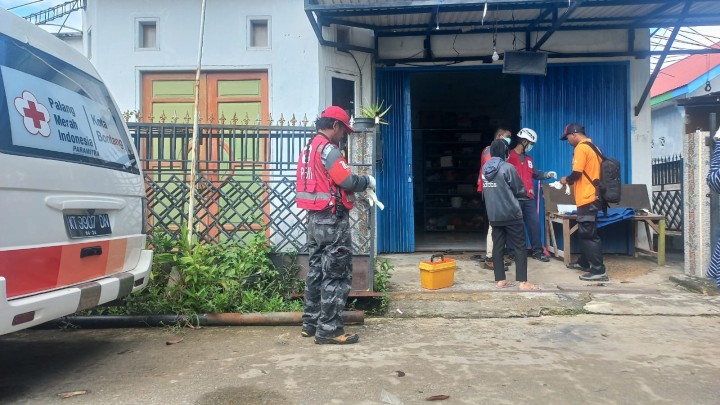 Mayat Pria Ditemukan Membusuk di Atletik 8 Bontang Utara