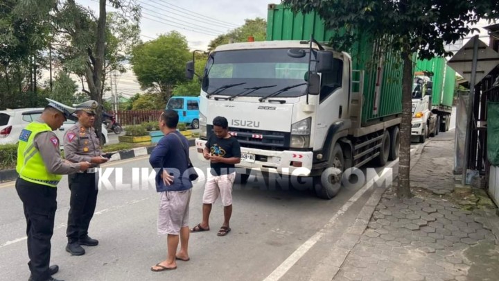 Hari Kedua Operasi Patuh, Satlantas Bontang Tilang 15 Pengendara dan 2 Truk Kontainer