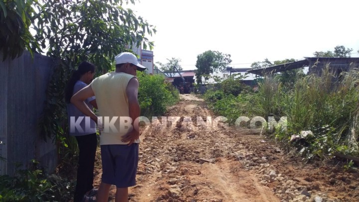 Pemkot Tak Alokasikan Anggaran Perbaikan Jalan Rusak di RT 16 BK dan RT 26 Bontang Baru