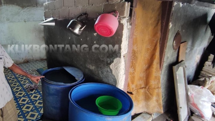 6 Hari Distribusi Air PDAM di Tanjung Laut Indah Macet