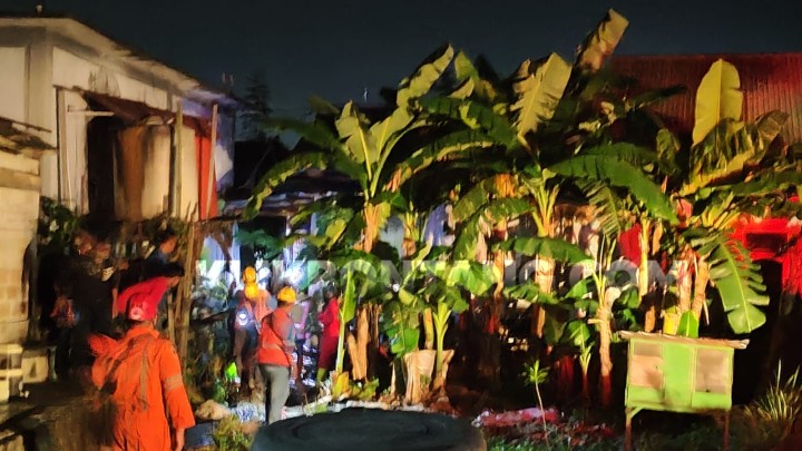 Muncul Kobaran Api di Atap,  Rumah di RT 19 Tanjung Laut Indah Nyaris Ludes