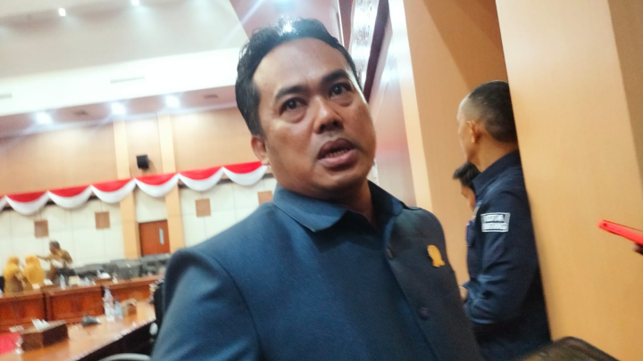 Fasilitas Toilet dan Tempat Ibadah di Lang-Lang Tidak Terurus