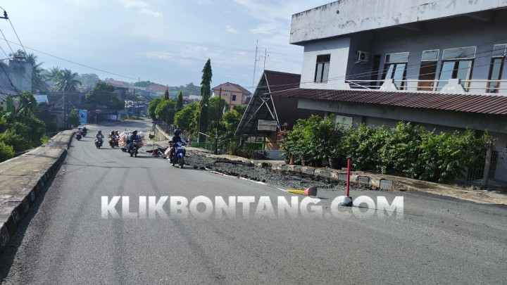 Tanjakan Imam Bonjol Bontang Ditutup Satu Arah, Ada Perbaikan Jalan