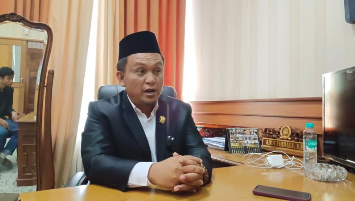 Abdi Firdaus Desak Pemkab Bangun Jalan di Belawan