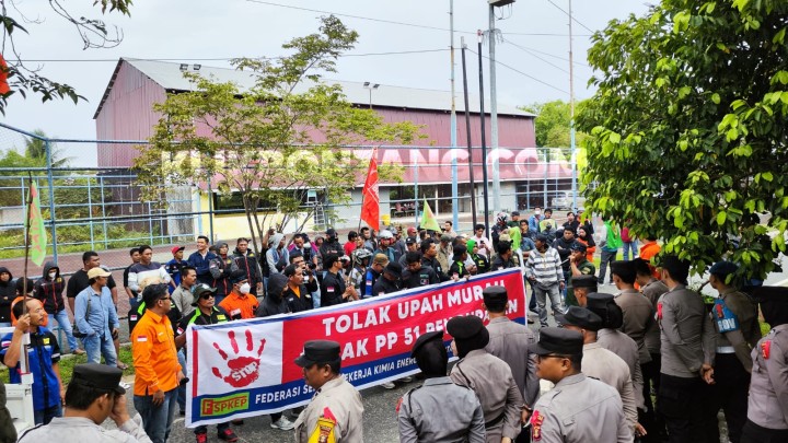 Disnaker-Dewan Pengupahan Rapat Bahas UMK Bontang 2024, Buruh Gelar Aksi Demo