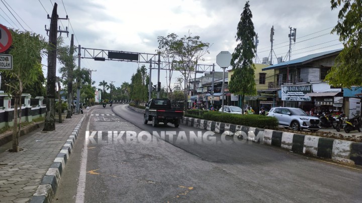 Jalan Nasional Depan Denarhanud 002 Bontang Mulai Diaspal