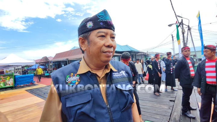 Usai Pekerja Kesetrum, Kadisporapar Bontang Tegur Kontraktor Pembangunan Gapura