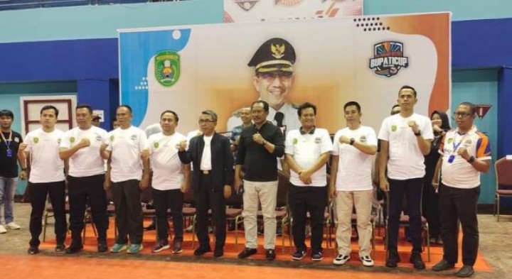 Resmi Bergulir, 25 Tim Perebutkan Piala Bola Volly Bupati Cup Kutim 2023