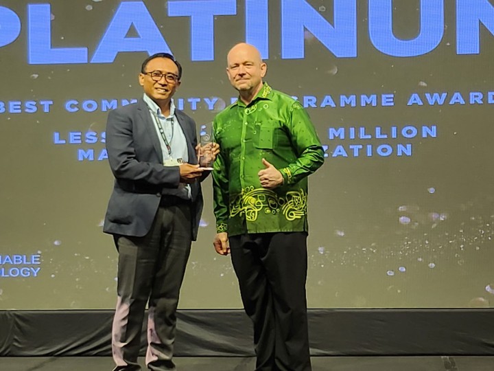 Badak LNG Sabet Penghargaan Platinum di Global CSR & ESG Summit & Awards