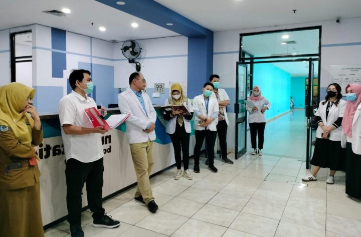 Visite Besar, Komite Medik RSUD Bontang Tinjau Pasien di Ruang Bougenvile
