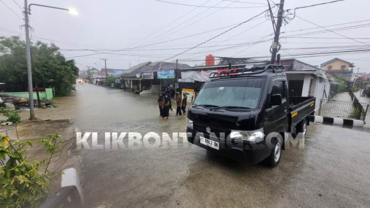 2 Jalan di Bontang Baru Ditutup karena Tergenang Banjir