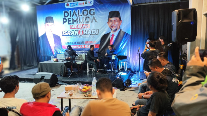 Pukau Milenial Bontang, Hadi Tunjukkan Skill Drum di Sela-Sela Kampanye