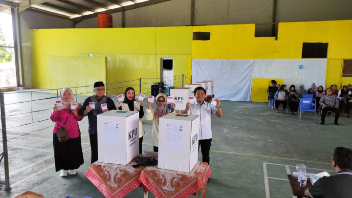 Usai Mencoblos di TPS 005 Bontang Baru, Neni Yakin Unggul di Pilkada Bontang