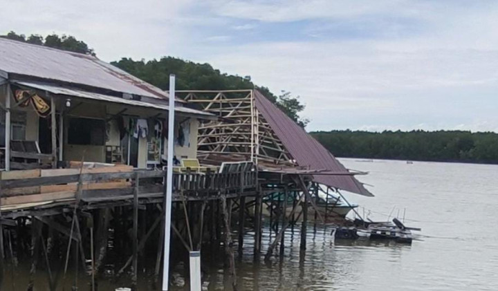 Ditiup Angin Kencang, Rumah Lagi Dibangun Ambruk di Bontang Kuala
