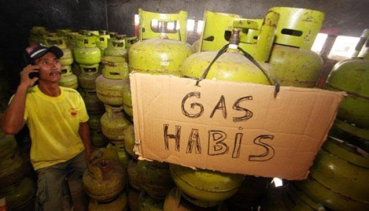 Imbas Kelangkaan Gas 3 Kg, Ratusan Pedagang Terpaksa Tak Jualan, Calo Jual Rp 40 Ribu
