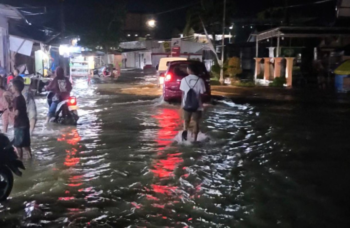 Hujan Deras Mengguyur Bontang, Sejumlah Wilayah Terendam Banjir
