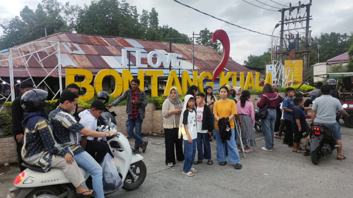 Bontang Kuala Jadi Objek Wisata Populer Libur Lebaran; Dipadati Ribuan Warga Bahkan dari Luar Daerah